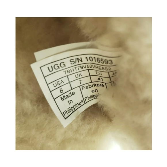 NWOT UGG Ascot Slippers in a size 8 - Picture 3 of 6